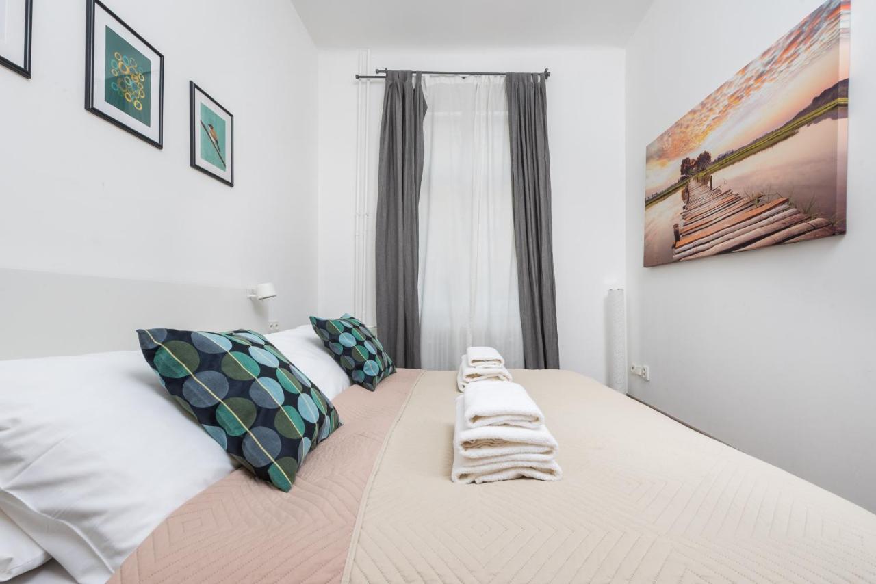 Wonderful Apartment Next To The Jerusalem Synagogue Прага Екстериор снимка